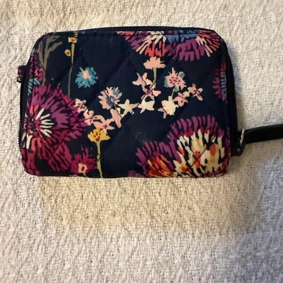 Vera Bradley Floral Print Escapade Wristlet Wallet - Picture 1 of 3